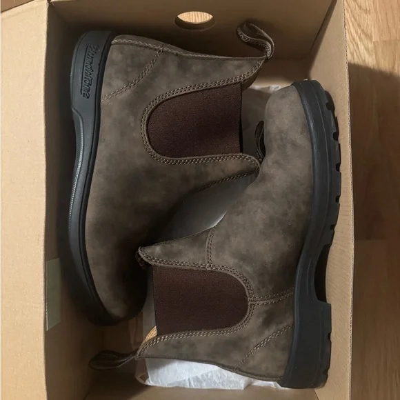 Blundstone Brown Chelsea Boots - Picture 7 of 9